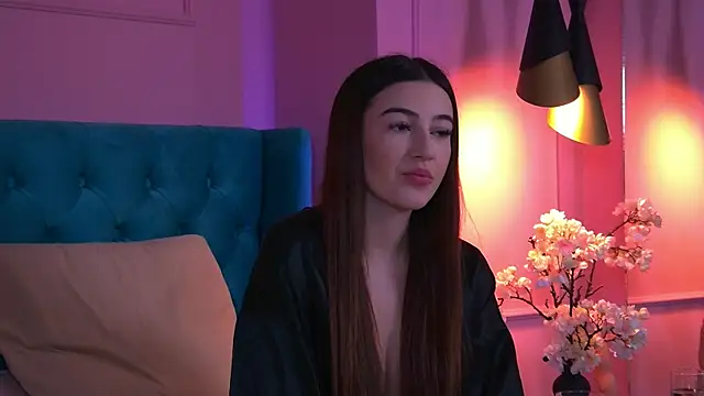 Snapshot of TaliaMorenne chatting on 10/24/25, 04:47 TaliaMorenne online show from 10/24/25, 04:47