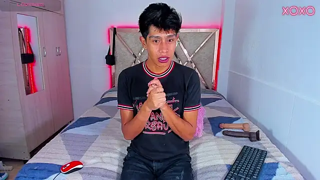 Jacovo2002 online show from 10/16/25, 04:13