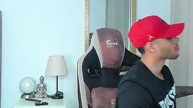 Snapshot of Ken_mailik1 chatting on 01/06/26, 03:32 Ken mailik1 online show from 01/06/26, 03:32