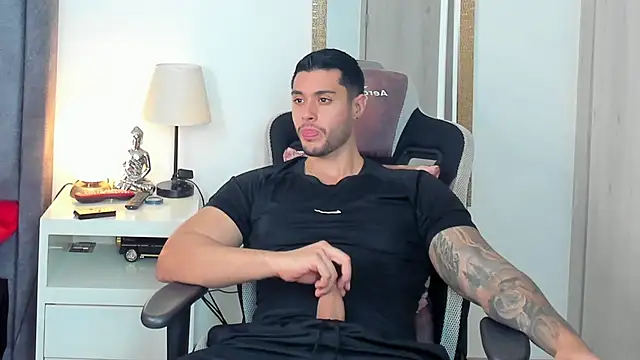 Snapshot of Ken_mailik1 chatting on 03/10/26, 09:42 Ken mailik1 online show from 03/10/26, 09:42