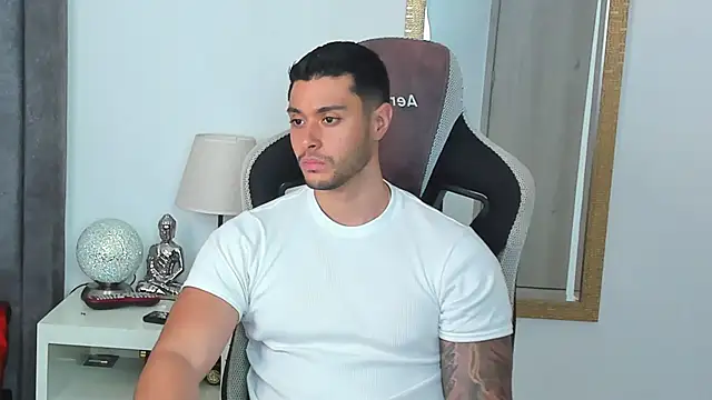 Snapshot of Ken_mailik1 chatting on 03/26/26, 01:11 Ken mailik1 online show from 03/26/26, 01:11