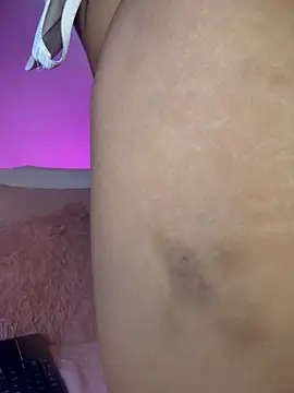 Snapshot of Swweet_Miia1 chatting on 02/07/26, 03:38 Swweet Miia1 online show from 02/07/26, 03:38