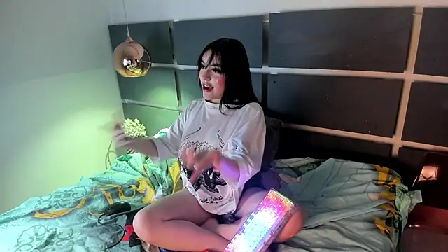 bubble  angel   online show from 05/18/26, 12:33