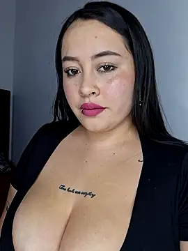 Snapshot of Stefani02 chatting on 10/10/25, 03:27 Stefani02 online show from 10/10/25, 03:27