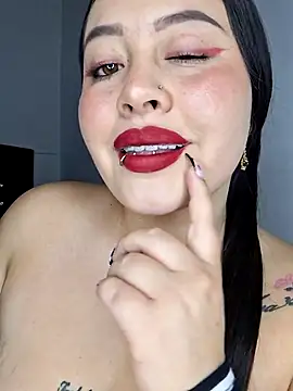 Snapshot of Stefani02 chatting on 10/14/25, 02:34 Stefani02 online show from 10/14/25, 02:34