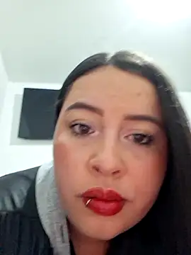 Snapshot of Stefani02 chatting on 11/09/25, 03:27 Stefani02 online show from 11/09/25, 03:27