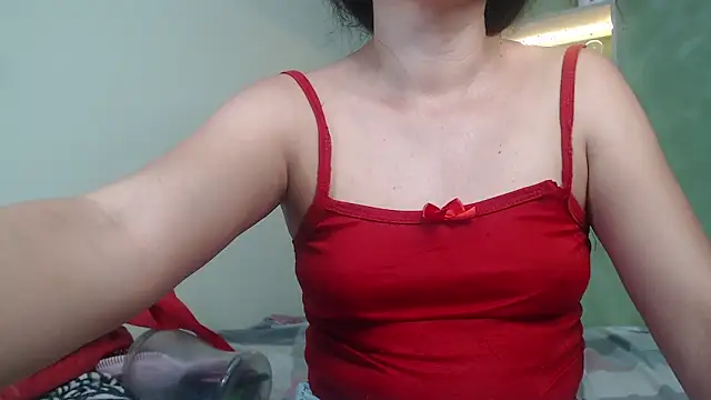 Renata Rivas online show from 05/13/26, 03:48