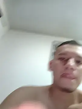 Snapshot of andriu656 chatting on 10/28/25, 05:44 andriu656 online show from 10/28/25, 05:44