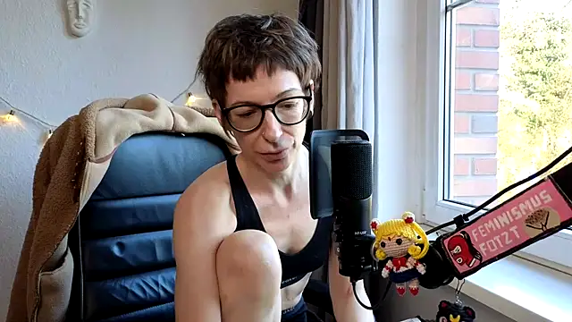 Snapshot of Antifistin chatting on 03/18/26, 03:26 Antifistin online show from 03/18/26, 03:26