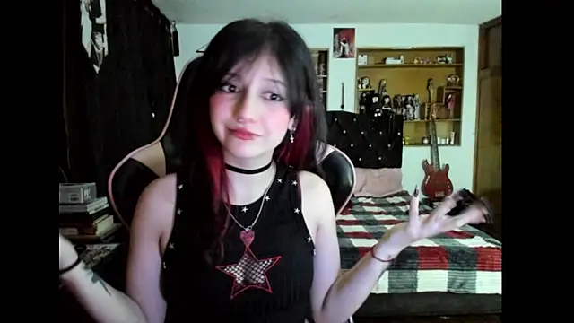 Maki Zein  online show from 05/10/26, 04:06