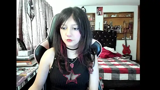 Maki Zein  online show from 05/10/26, 07:19