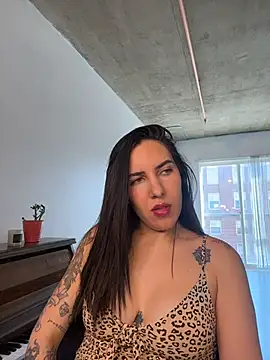 Snapshot of Lolathebaddie chatting on 03/21/26, 05:16 Lolathebaddie online show from 03/21/26, 05:16