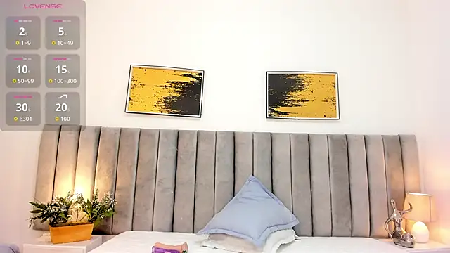  naylaa  online show from 10/30/25, 04:25