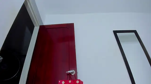 Snapshot of princesa_luissa chatting on 10/24/25, 11:23 princesa luissa online show from 10/24/25, 11:23