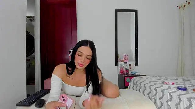 princesa luissa online show from 11/11/25, 02:33