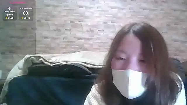 Snapshot of anananna1010 chatting on 10/11/25, 01:09 anananna1010 online show from 10/11/25, 01:09