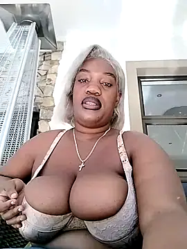 Snapshot of SweetBedroomEyez chatting on 07/04/26, 11:16 SweetBedroomEyez online show from 07/04/26, 11:16