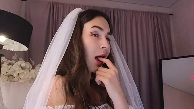 LionKierra online show from 10/26/25, 02:50