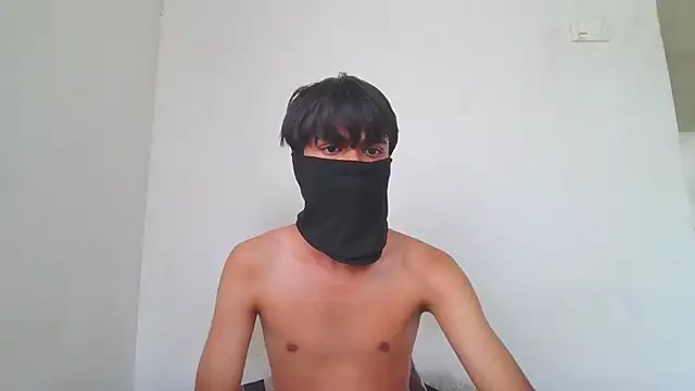lil-twink19 online show from 05/19/26, 09:37