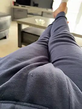 Snapshot of FrenchChibreur chatting on 10/10/25, 01:43 FrenchChibreur online show from 10/10/25, 01:43