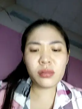 Snapshot of Cherry_pusy99 chatting on 10/16/25, 12:06 Cherry pusy99 online show from 10/16/25, 12:06