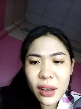 Snapshot of Cherry_pusy99 chatting on 11/04/25, 12:48 Cherry pusy99 online show from 11/04/25, 12:48