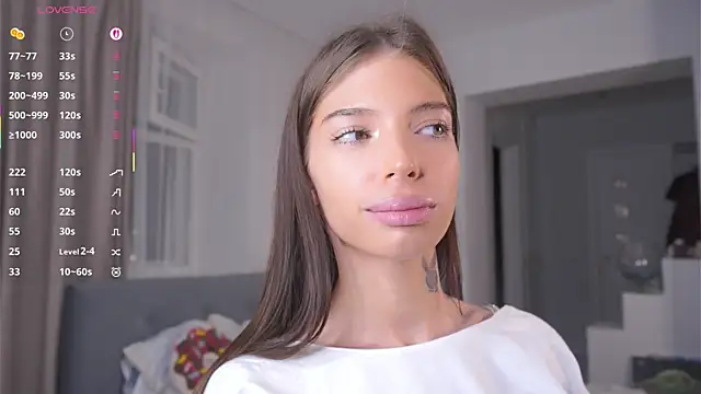 Snapshot of LoisKeedah chatting on 12/16/25, 05:51 LoisKeedah online show from 12/16/25, 05:51