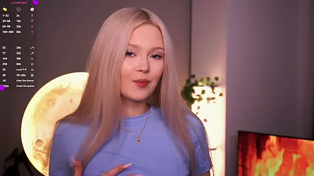 KaryTasch online show from 11/30/25, 07:07