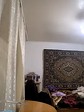 Snapshot of OpheliaMills chatting on 10/18/25, 05:25 OpheliaMills online show from 10/18/25, 05:25