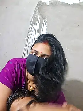 Snapshot of Yourchuddakadbhabhi chatting on 08/03/26, 04:11 Yourchuddakadbhabhi online show from 08/03/26, 04:11