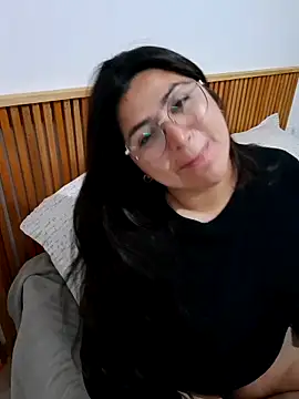 morenalatinaa online show from 05/04/26, 01:29