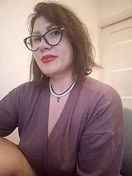 Ambika beauty online show from 11/10/25, 01:21