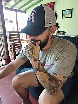 Snapshot of AlukardBig chatting on 03/03/26, 05:19 AlukardBig online show from 03/03/26, 05:19