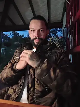 Snapshot of AlukardBig chatting on 04/07/26, 11:15 AlukardBig online show from 04/07/26, 11:15