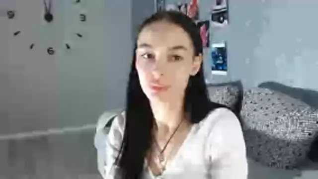 Daphne Darkthorn online show from 10/27/25, 12:58