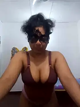 Expose Queen online show from 06/07/26, 06:00