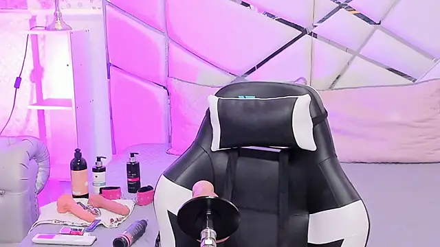 GabbiePrice online show from 06/14/26, 02:24