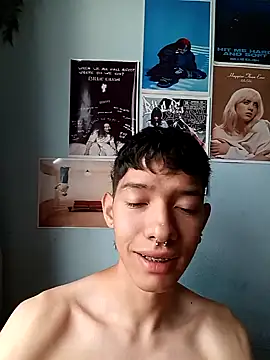 heyy noah11 online show from 10/13/25, 06:41