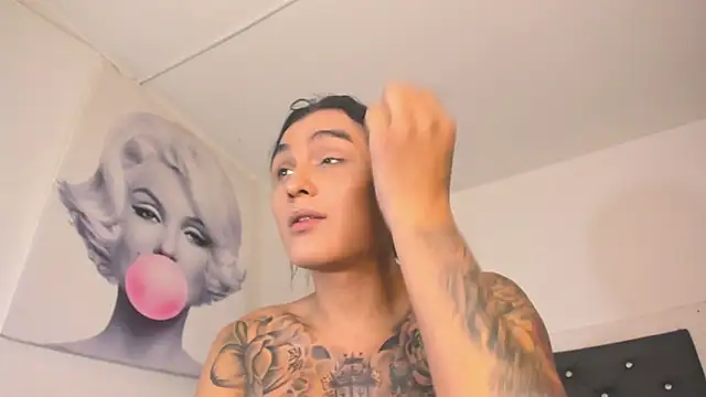 Snapshot of BiancaValentinna chatting on 11/18/25, 08:46 BiancaValentinna online show from 11/18/25, 08:46