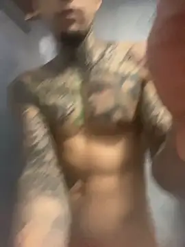 Snapshot of Molotov_Explosive chatting on 11/07/25, 03:01 Molotov Explosive online show from 11/07/25, 03:01