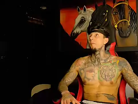 Snapshot of Molotov_Explosive chatting on 11/16/25, 08:58 Molotov Explosive online show from 11/16/25, 08:58