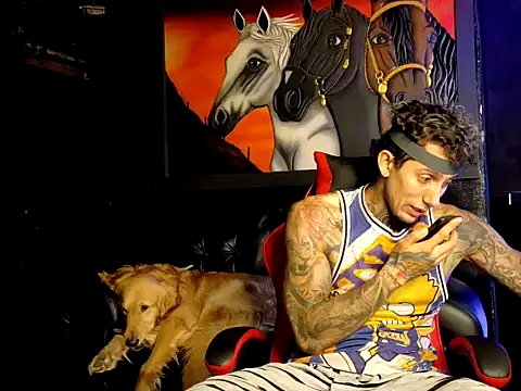 Snapshot of Molotov_Explosive chatting on 11/27/25, 08:22 Molotov Explosive online show from 11/27/25, 08:22