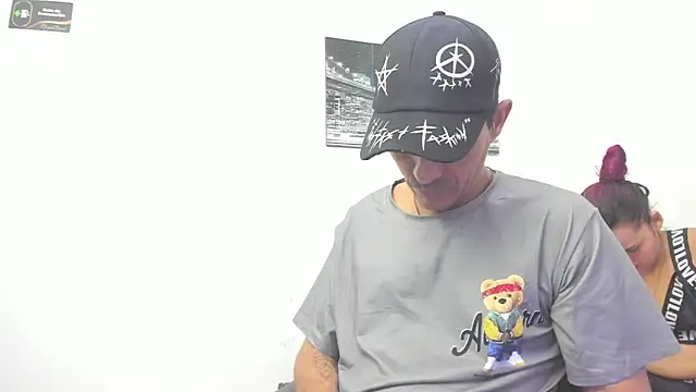 Snapshot of Sofi_And_Santy chatting on 01/12/26, 12:49 Sofi And Santy online show from 01/12/26, 12:49