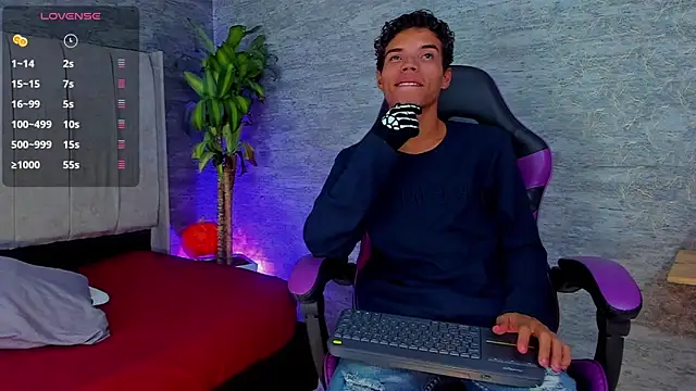 jhojan foxxx  online show from 11/02/25, 11:23