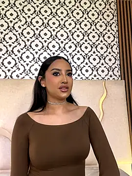 Snapshot of BEELLA_TAY1 chatting on 11/06/25, 04:19 BEELLA TAY1 online show from 11/06/25, 04:19