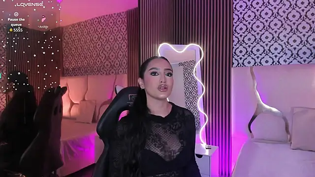 Snapshot of BEELLA_TAY1 chatting on 12/05/25, 12:25 BEELLA TAY1 online show from 12/05/25, 12:25