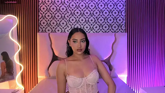 Snapshot of BEELLA_TAY1 chatting on 02/11/26, 11:48 BEELLA TAY1 online show from 02/11/26, 11:48