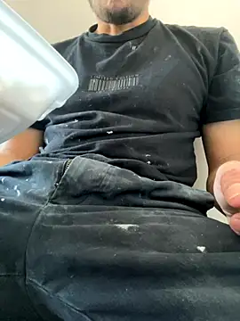 Snapshot of sniper2801 chatting on 10/30/25, 05:24 sniper2801 online show from 10/30/25, 05:24