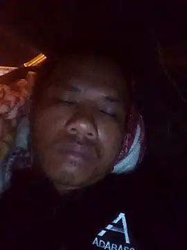 Snapshot of Dothanhthuan555 chatting on 03/18/26, 01:36 Dothanhthuan555 online show from 03/18/26, 01:36