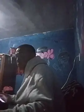 Snapshot of pastilla7y chatting on 12/17/25, 02:50 pastilla7y online show from 12/17/25, 02:50